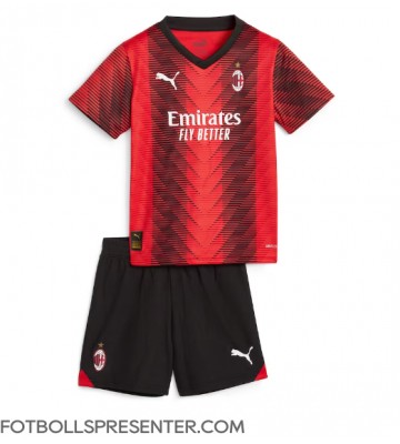 AC Milan Hemmatröja Barn 2023-24 Kortärmad (+ korta byxor)